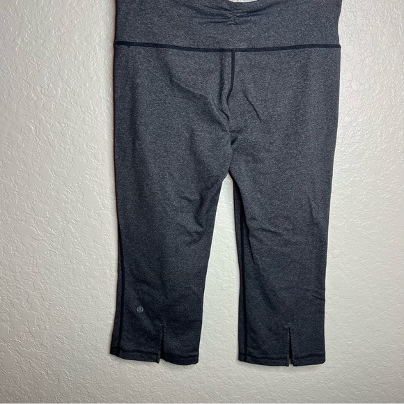Lululemon Gray Cropped Leggings - Picture 5 of 8